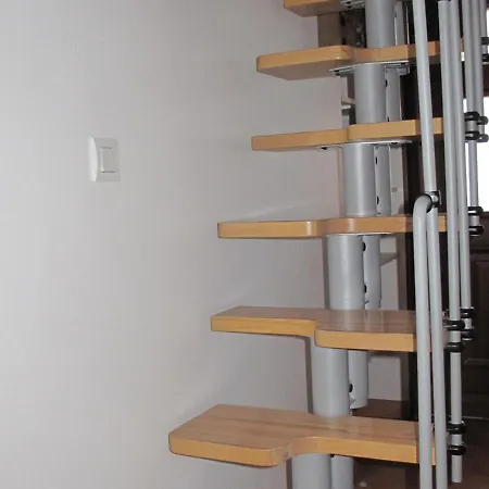 4 Pieces Pour 6 Pers., A 300m Des Pistes Avec Wi-fi, Balcon Et Parking, Villeneuve - Fr-1-762-3 Apartment *