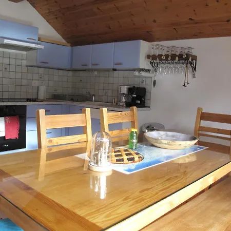 4 Pieces Pour 6 Pers., A 300m Des Pistes Avec Wi-fi, Balcon Et Parking, Villeneuve - Fr-1-762-3 Apartment La Salle-les-Alpes