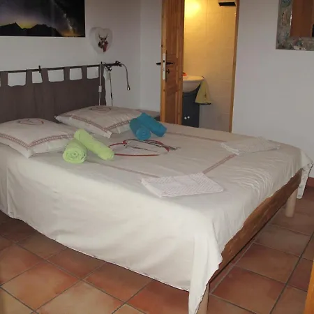 4 Pieces Pour 6 Pers., A 300m Des Pistes Avec Wi-fi, Balcon Et Parking, Villeneuve - Fr-1-762-3 Apartment