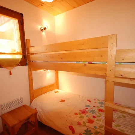4 Pieces Pour 6 Pers., A 300m Des Pistes Avec Wi-fi, Balcon Et Parking, Villeneuve - Fr-1-762-3 Apartment
